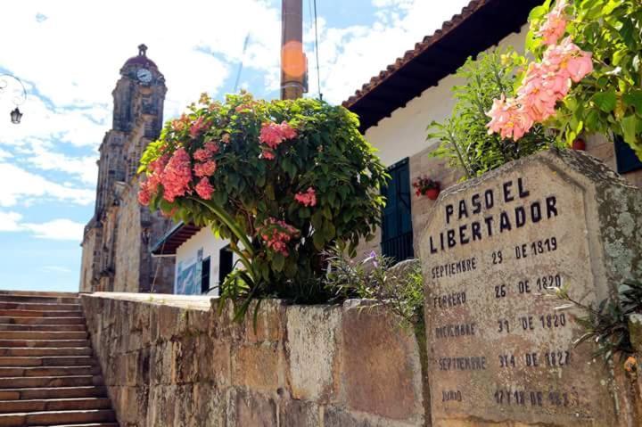 Готель El Portal De Don Luis Guadalupe Екстер'єр фото